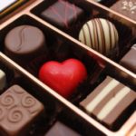 「冬の〇〇の日?」人恋しさを感じた時は18歳素人ロリと心の奥まで暖かく…♡