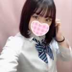 今夜は、ホテルの個室で、2人きりで18歳19歳の女の子と密着マッサージ！