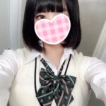 【体験入店】高3年世代の美少女は童顔かわいい系