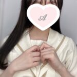 (⸝⸝⸝⸝)🤍💌 しおん