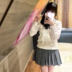 お好みの制服を女の子がお持ち致します！