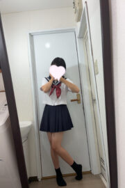 10/20体験入店初日れいら(JK中退年齢)